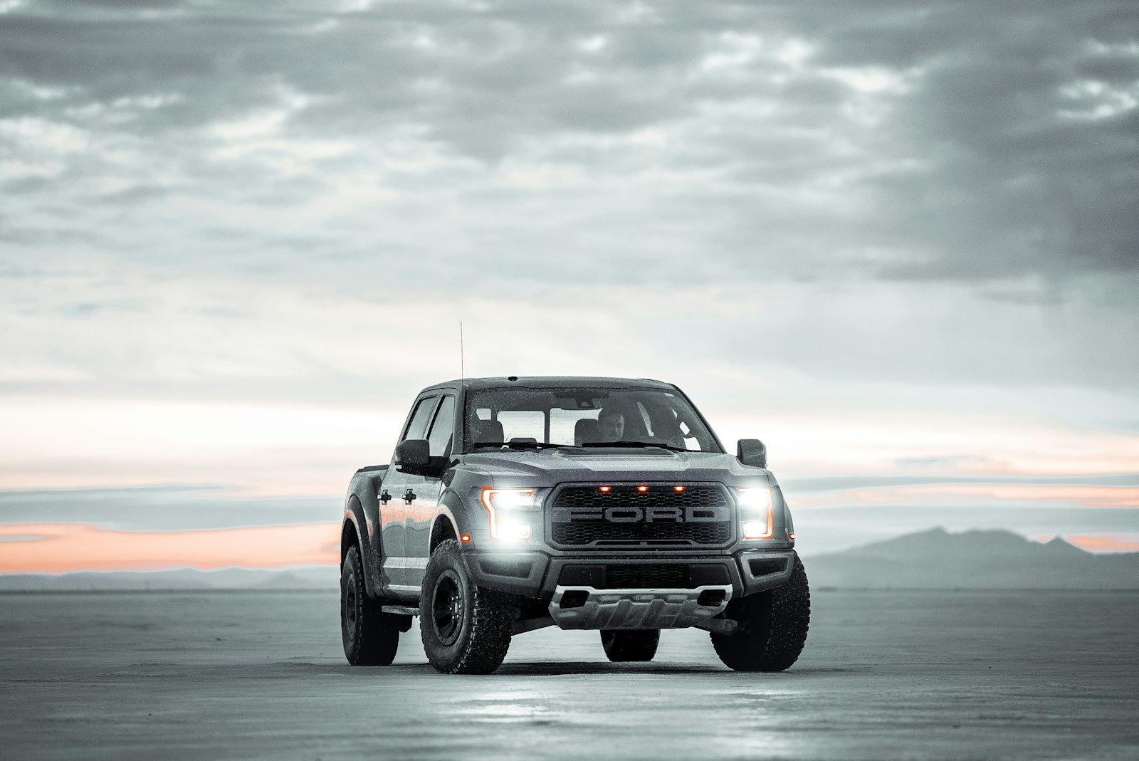Read more about the article Why Buy a People Carrier?